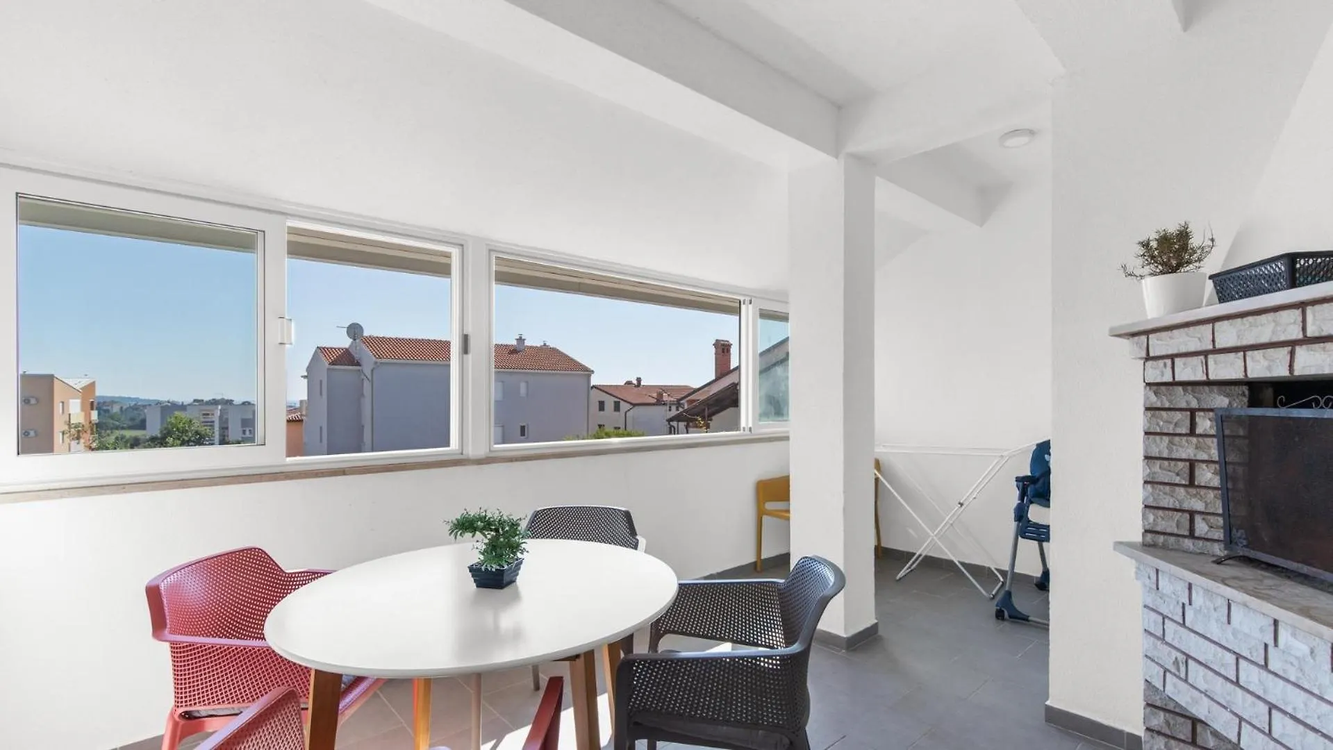 Holiday Apartments Villa Tina Karpinjan
